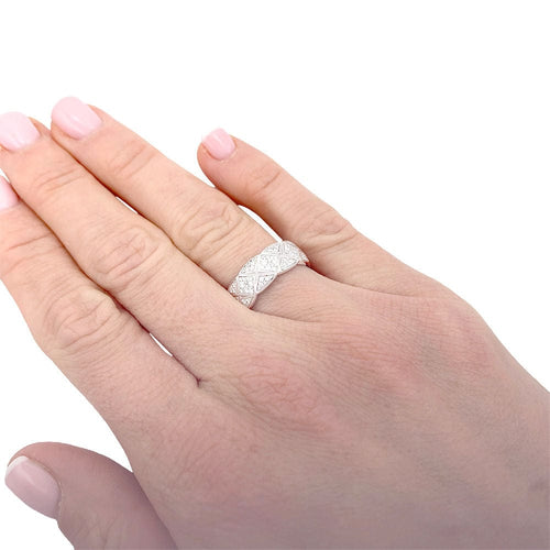 Bague 50 Bague Chanel, "Coco Crush", or blanc et diamants. 58 Facettes 32538