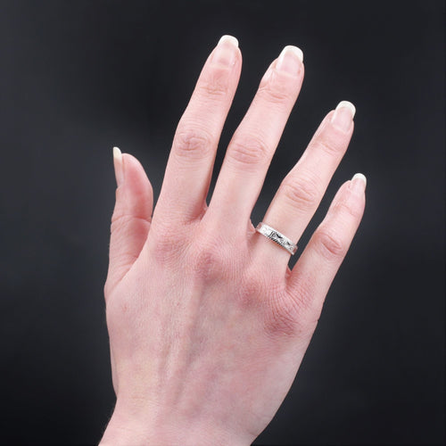 Bague 53 Alliance gravée or blanc 58 Facettes 15-399A