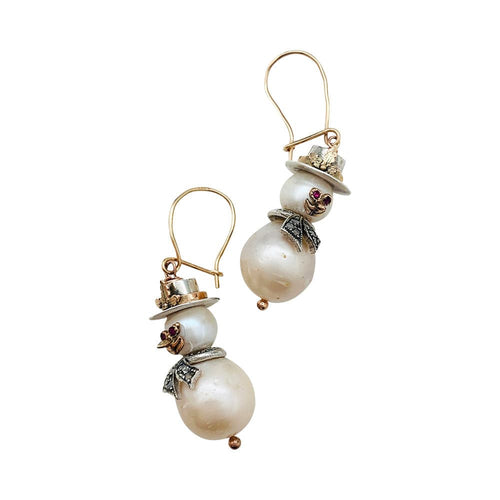Boucles d'oreilles Boucles d'oreilles "Bonhommes de Neige", perles, rubis, diamants, or rose et argent. 58 Facettes 31030