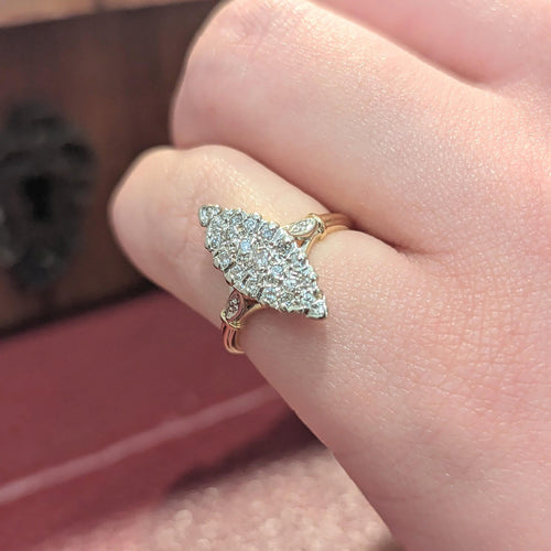 Bague Bague Marquise en Or jaune et Diamants 58 Facettes 25924