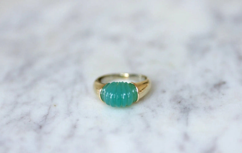 Bague Bague or jaune et chrysoprase dôme godronné 58 Facettes