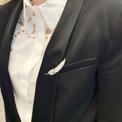 Broche Broche Boucheron, "Plume", or blanc, diamants. 58 Facettes 32705