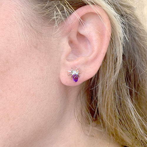 Boucles d'oreilles Boucles d'oreilles Chaumet, "Attrape-moi...si tu m'aimes", or blanc, améthystes. 58 Facettes 31527