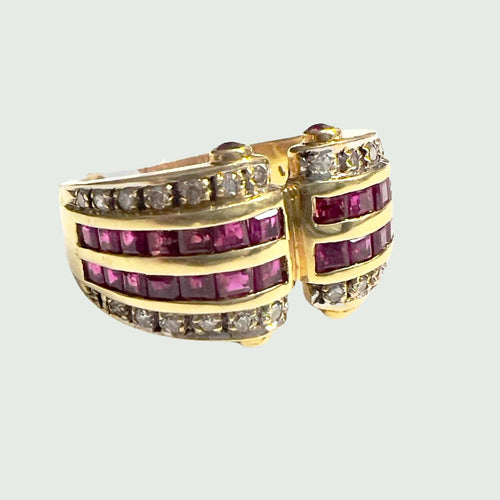 Bague Bague en or 18 ct de style rétro contemporain avec diamants et rubis 58 Facettes Q345A