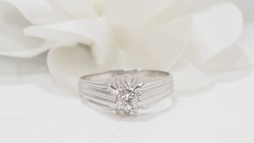 Bague 64 Bague solitaire en or blanc et diamant 58 Facettes 32196