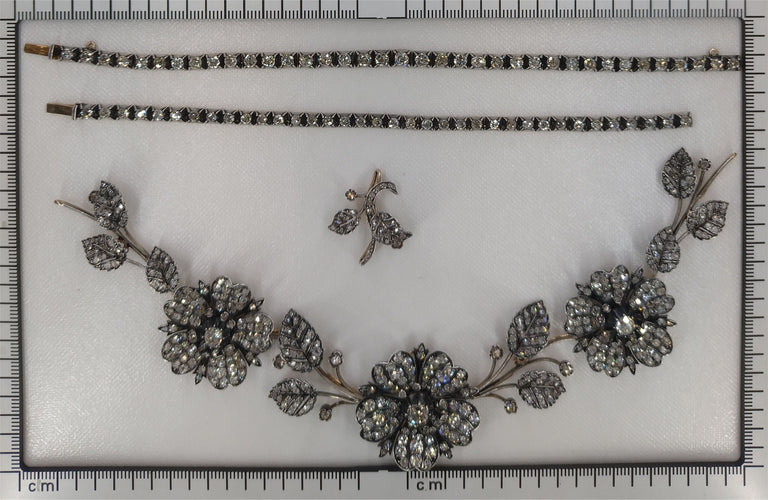 Collier Collier en diamant 58 Facettes 23082-0118