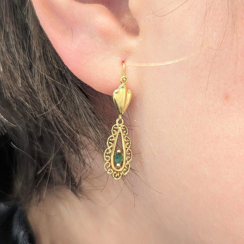 Boucles d'oreilles Boucles d'oreilles en or jaune et émeraude 58 Facettes 24963