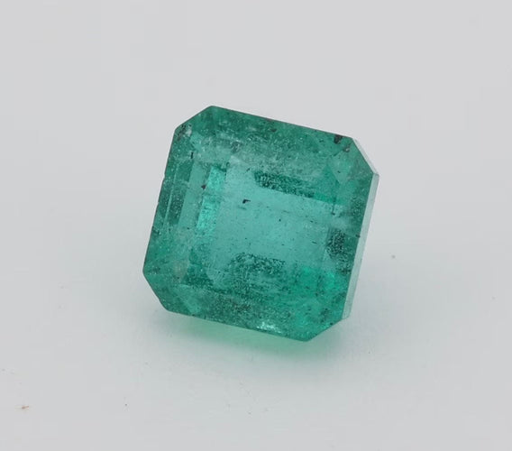 Gemstone Emeraude non huilé 1.39cts certificat GFCO 58 Facettes 183