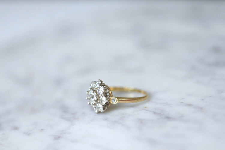 Bague Bague marguerite ancienne diamants 2.30 Cts 58 Facettes