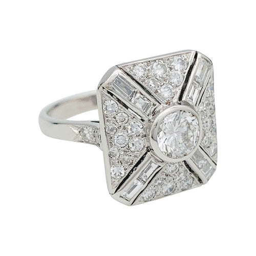 Bague 55 Bague en or blanc et diamants. 58 Facettes 31153