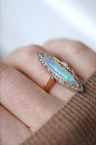 Bague Bague Marquise opale entourage diamants 58 Facettes