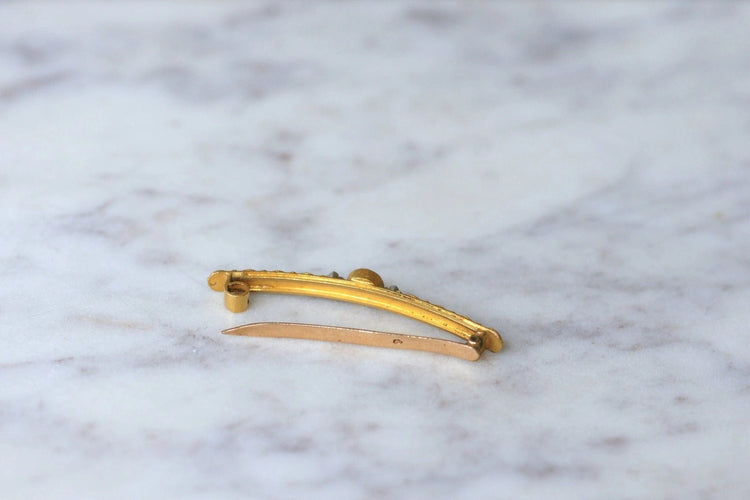 Accessoire Barrette cheveux ancienne en or jaune, perle, et diamants 58 Facettes