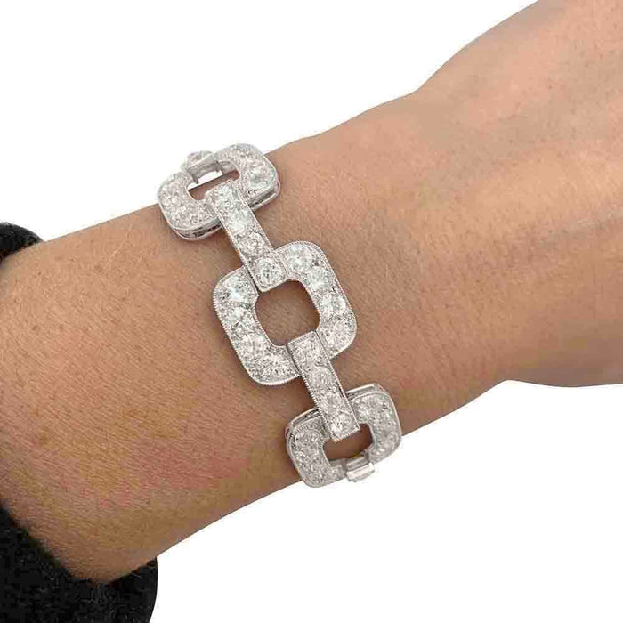 Bracelet Bracelet en platine serti de diamants taille ancienne. 58 Facettes 31228