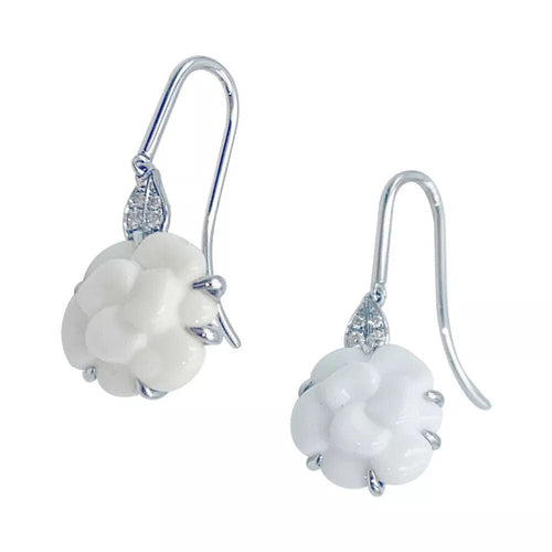 Boucles d'oreilles Boucles d'oreilles Chanel, "Camélia", or blanc, diamants. 58 Facettes 32717