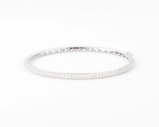 Bracelet Bracelet jonc en or gris serti de 3 lignes de diamant 58 Facettes