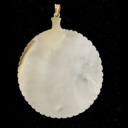 Pendentif Pendentif nacre sculptée 58 Facettes 25488-1