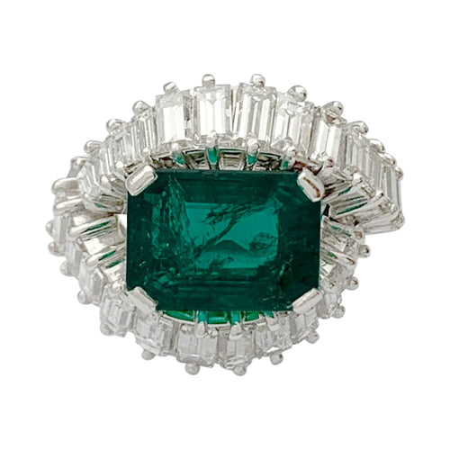 Bague 54 Bague émeraude or blanc, diamants. 58 Facettes 32023