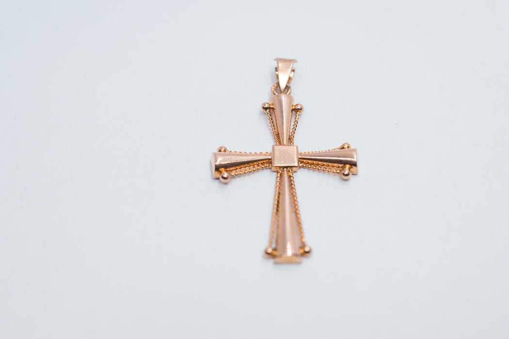 Pendentif Pendentif croix en or 58 Facettes