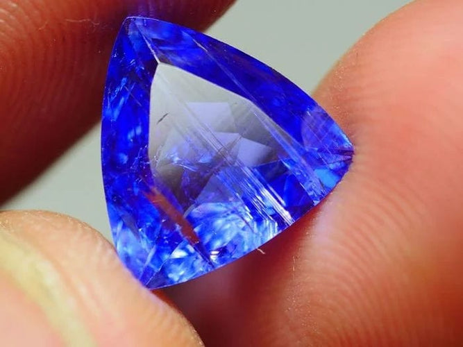 Gemstone Tanzanite 3,42 cts 58 Facettes 314