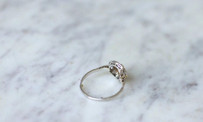 Bague Bague ronde Art Déco platine et diamants 58 Facettes