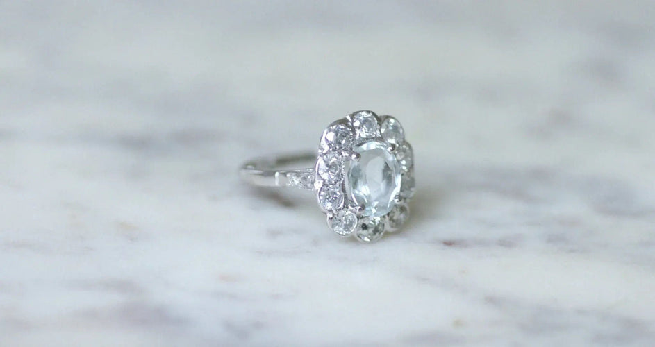 Bague 53 Bague marguerite Art Deco aigue-marine entourage diamants 58 Facettes