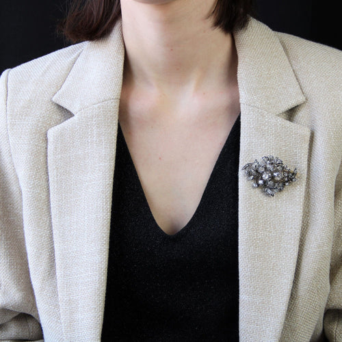 Broche Broche ancienne bouquet diamanté 58 Facettes 23-077