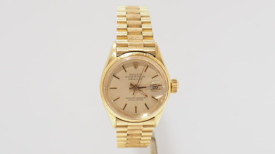 Montre 14 Montre Rolex Lady Oyster Perpetual en or jaune 18kt 58 Facettes 31934