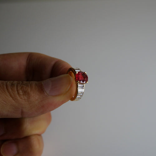 Bague 49 Van Cleef & Arpels - Bague Spinelle et Diamants 58 Facettes