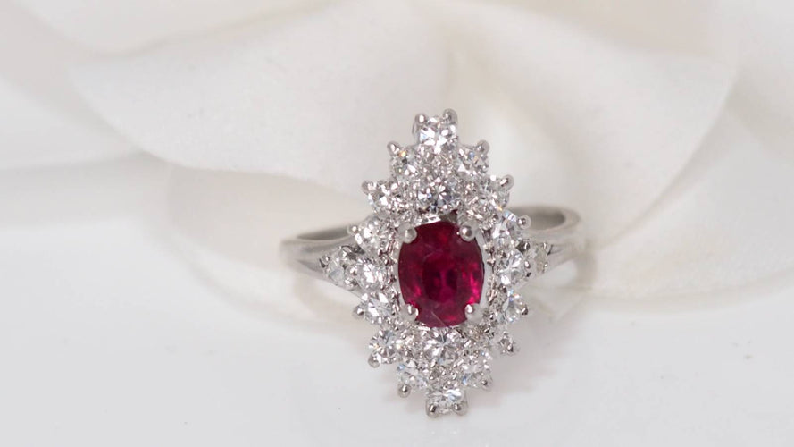 Bague Bague marquise platine rubis ovale et diamants 58 Facettes 31154