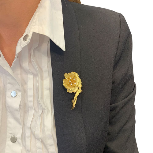 Broche Broche fleur or jaune et diamants. 58 Facettes 31887