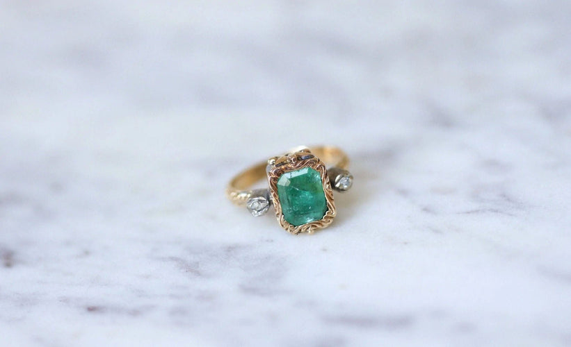 Bague Bague style Victorien émeraude et diamants 58 Facettes