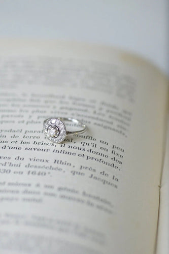 Bague Bague ronde Art Déco platine et diamants 58 Facettes