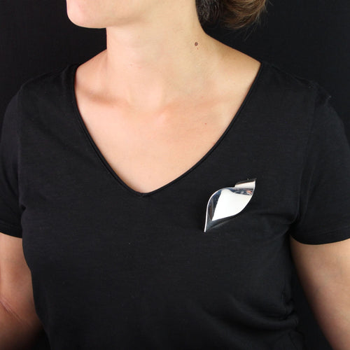 Broche Broche en argent feuille stylisée 58 Facettes 22-339B