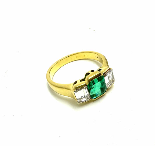Bague 55 Fashionist Emerald and diamonds ring 58 Facettes