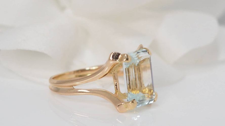 Bague Bague vintage or jaune et aigue-marine 58 Facettes 30982