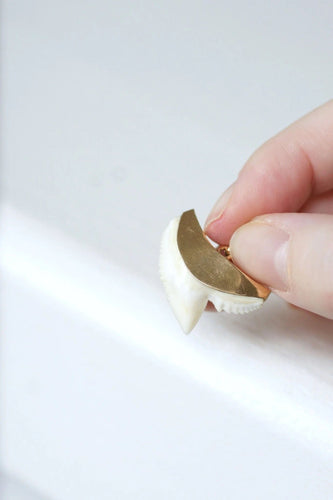 Pendentif Pendentif vintage dent de requin sur or 58 Facettes