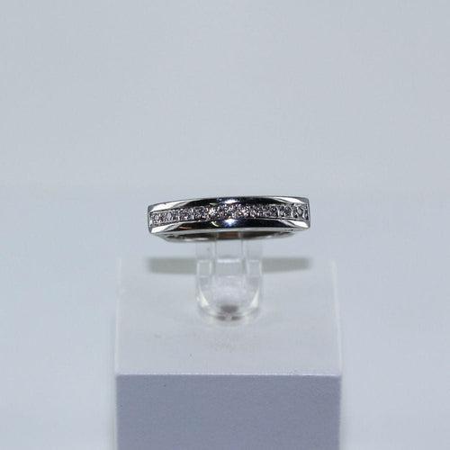 Bague Bague Jarretière pavée de diamants 58 Facettes