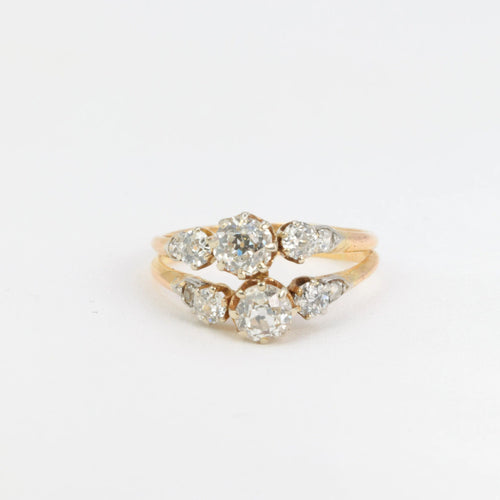 Boucles d'oreilles 62 Bague ancienne toi et moi en or, argent et diamants 58 Facettes 662