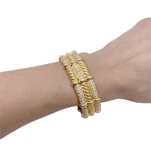 Bracelet Bracelet vintage, or jaune et diamants. 58 Facettes 32461