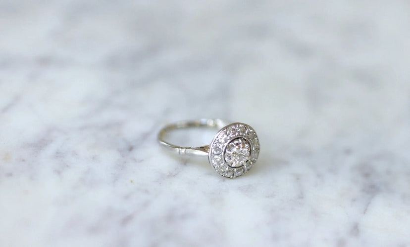 Bague Bague ronde Art Déco platine et diamants 58 Facettes