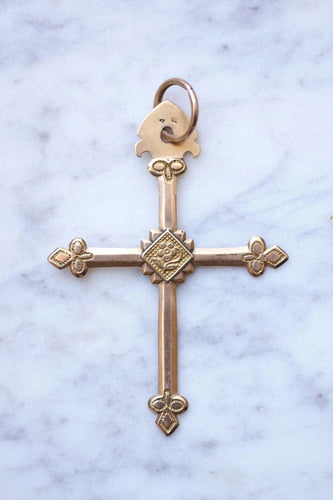 Pendentif Croix Jeannette ancienne régionale en or rose 18Kt 58 Facettes