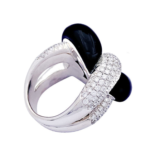 Bague 53 Bague Victoria Casal, or blanc, onyx et diamants. 58 Facettes 33445