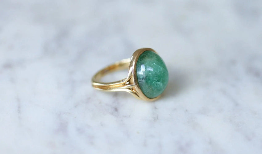 Bague Bague Or jaune cabochon d'Emeraude 58 Facettes