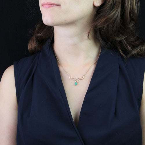 Collier Collier en or et son émeraude 58 Facettes 22-345