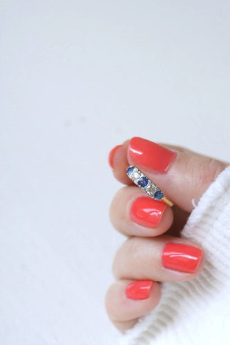 Bague Bague jarretière saphirs et diamants 58 Facettes