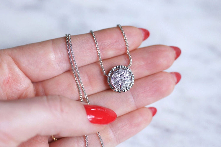 Collier Collier pendentif vintage en or blanc et diamants 58 Facettes