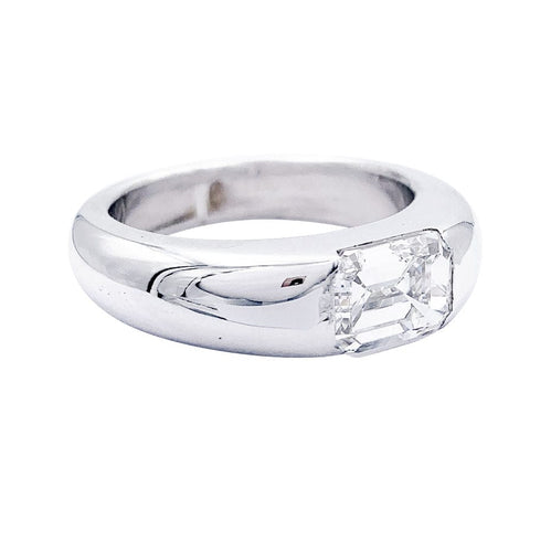 Bague 64 Bague jonc sertie d'une diamant taille émeraude. 58 Facettes 32553