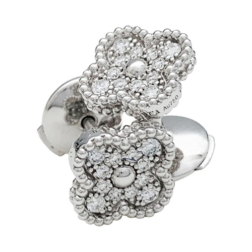 Boucles d'oreilles Boucles d'oreilles Van Cleef et Arpels "Sweet Alhambra", or blanc et diamants. 58 Facettes 31023