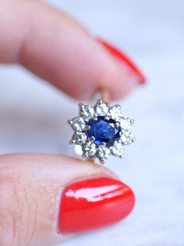 Bague de fiançailles saphir entourage diamants sur or blanc 58 Facettes