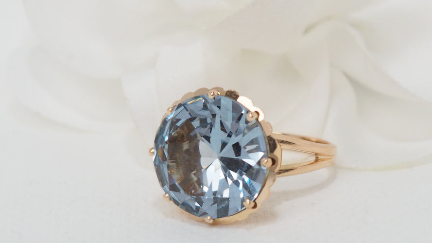 Bague 56 Bague vintage en or rose et topaze bleue 58 Facettes 32331